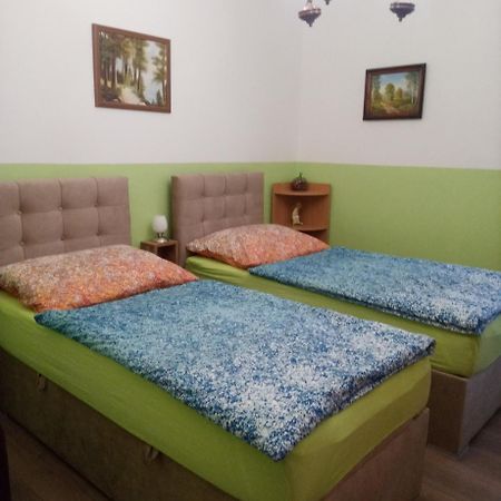 M&D Apartmanház Eger Ngoại thất bức ảnh